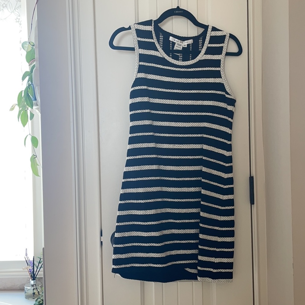 Max Studio sleeveless dress size M